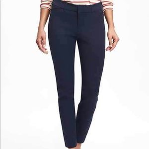 Old Navy Pixie Mid Rise Ankle Length Pants